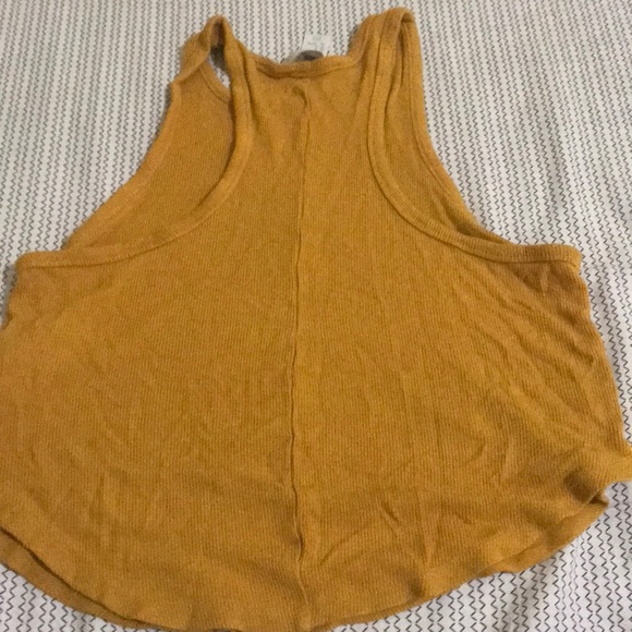 Crop top - Picture 2 of 3